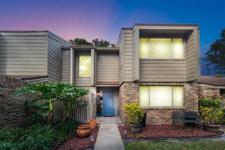 527 OAK HAVEN DRIVE