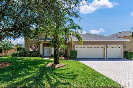 10355 EMERALD WOODS