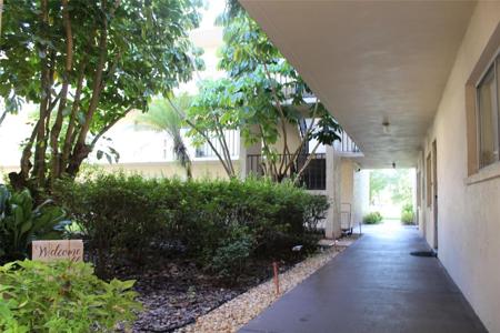 1130 LAKE PARKER