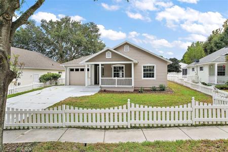 1610 LAUREL WAY