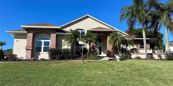 5937 COVEVIEW DRIVE W