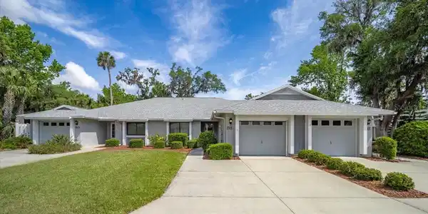 88 LAKE FOREST PLACE