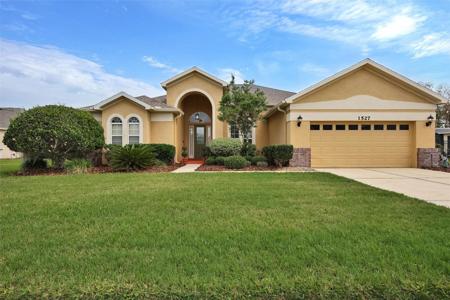 1527 GANTS CIRCLE