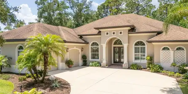 14 SCARLET OAK CIRCLE