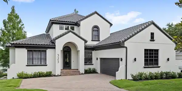 523 W BLUE WATER EDGE DRIVE