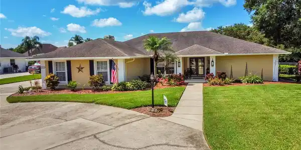 2005 CASTLE CT
