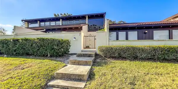 7 LOMA LINDA