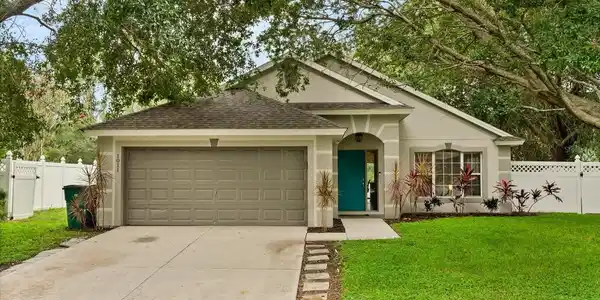 1011 VASSAR DRIVE