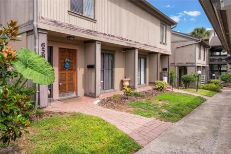 658 LAKE VILLAS DRIVE