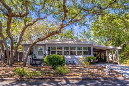 708 GREENTREE COURT