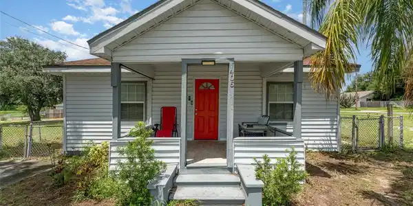 405 7TH STREET SW