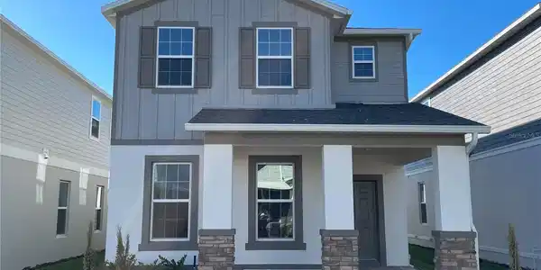 607 CHEVAL LANE