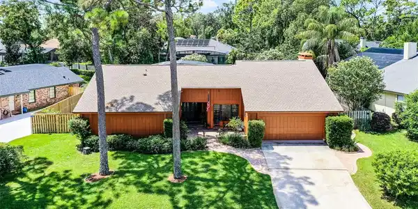 464 WILD OAK CIRCLE