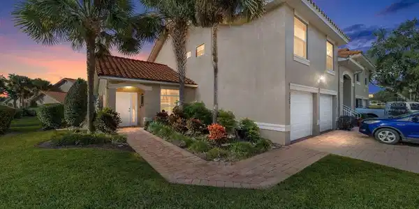 5361 COMPASS POINT