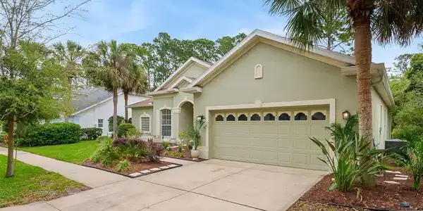 4 AUGUSTA TRAIL
