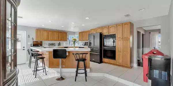 Image 4 Image 4