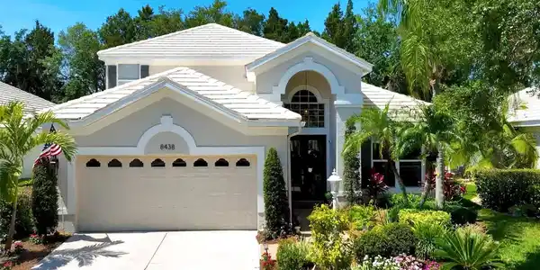8438 IDLEWOOD COURT