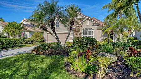 6519 OAKLAND HILLS DRIVE