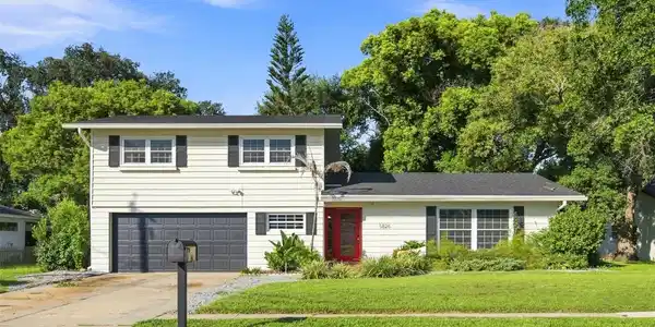 5826 WOODBINE DRIVE