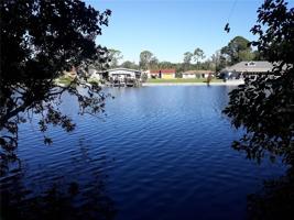 COUNTRY CLUB
