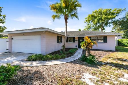 200 PINEWOOD DRIVE