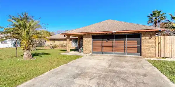 2 BLAKEPORT LANE