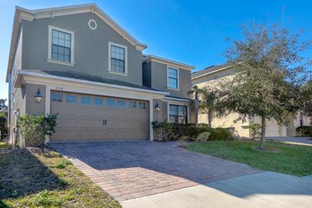 2318 VICTORIA DRIVE