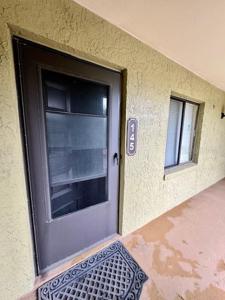 15 ESCONDIDO CT