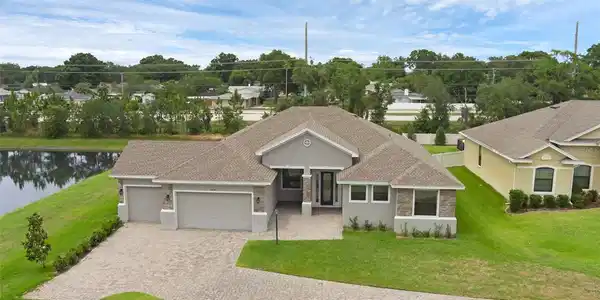 1504 CORDGRASS WAY