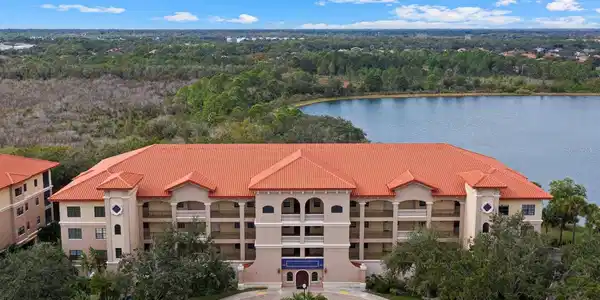 7710 LAKE VISTA COURT