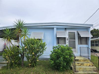 1418 LAKEVIEW DRIVE