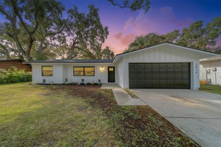 2079 CHARTER OAKS DRIVE