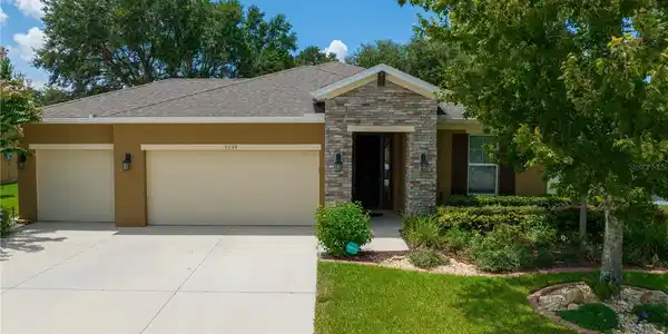 4034 BROOKSHIRE CIRCLE
