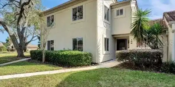 196 W SABAL PALM PLACE