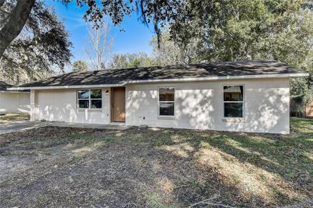 850 CEDAR CIRCLE