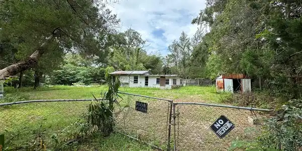 3249 E BUFFALO LANE