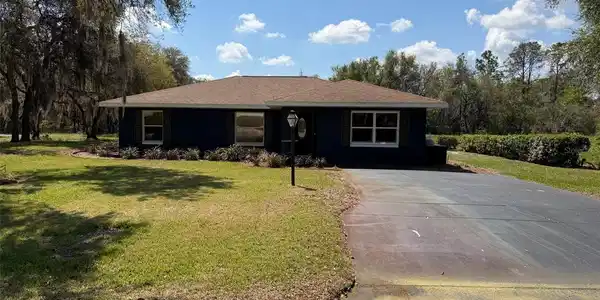 9816 E GRANADA COURT