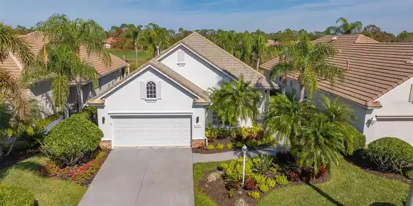 6615 OAKLAND HILLS DRIVE