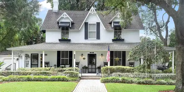 1554 HARRIS CIRCLE