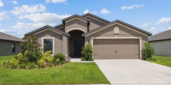 1512 SWAN LAKE CIRCLE