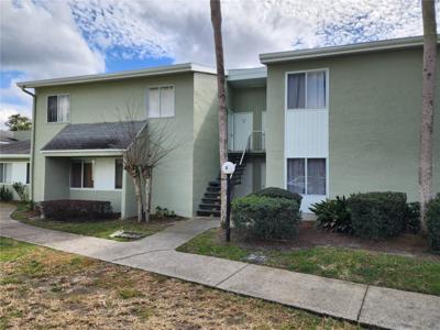 565 FAIRWAYS DRIVE