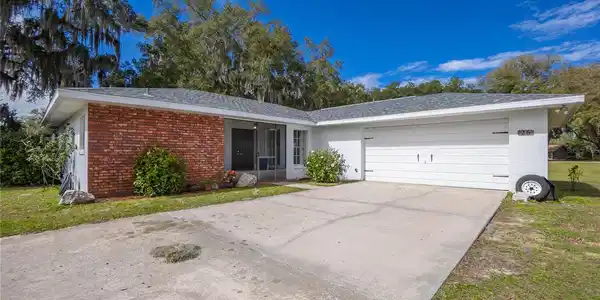 26 N ARCHWOOD DRIVE