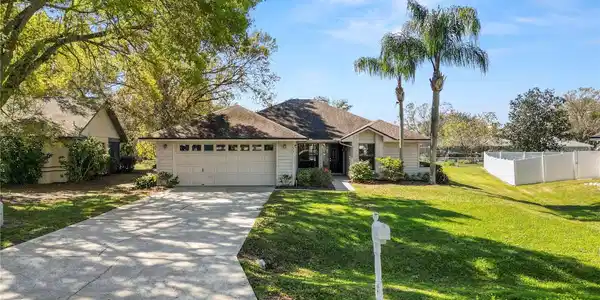 1123 COLONY ARMS DRIVE
