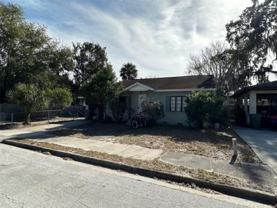 207 HANSON STREET