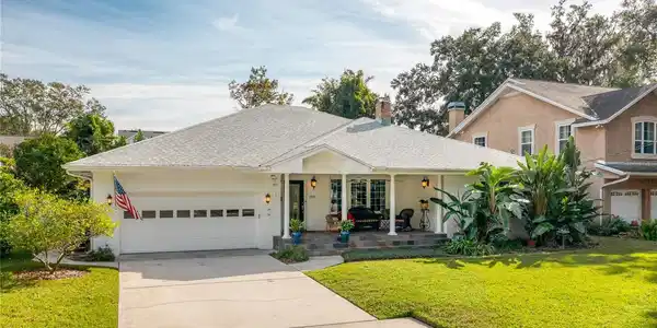 1901 IVANHOE ROAD