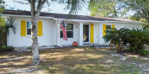 9523 BAYSIDE COURT