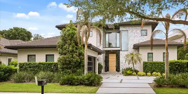 10348 KENSINGTON SHORE DRIVE