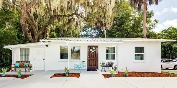431 NE 1ST STREET