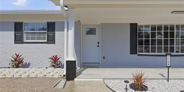 1108 BALFOUR DR