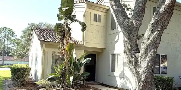 194 W SABAL PALM PL